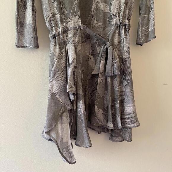 HALSTON HERITAGE silver gray long sleeve ruffle mini dress - Picture 4 of 8